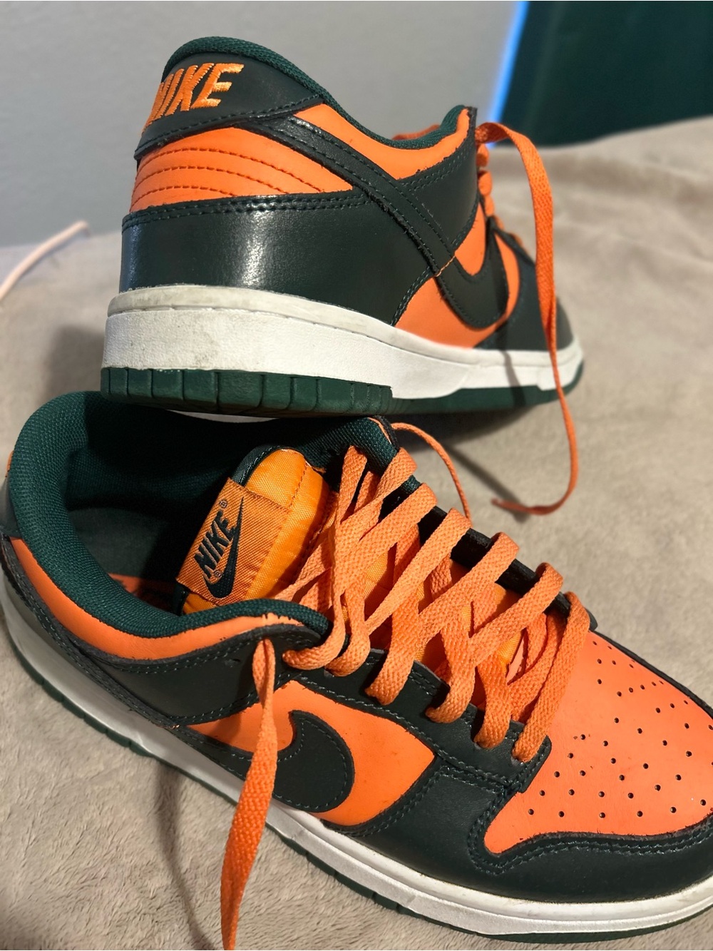 Nike Kids Low-Top Sneakers in Orange and Dark Green